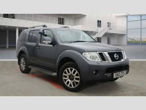 Nissan Pathfinder  2.5 dCi Tekna 4WD Euro 5 5dr