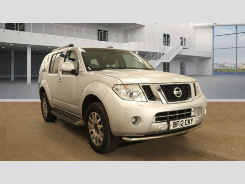 Nissan Pathfinder  2.5 dCi Tekna 4WD Euro 5 5dr