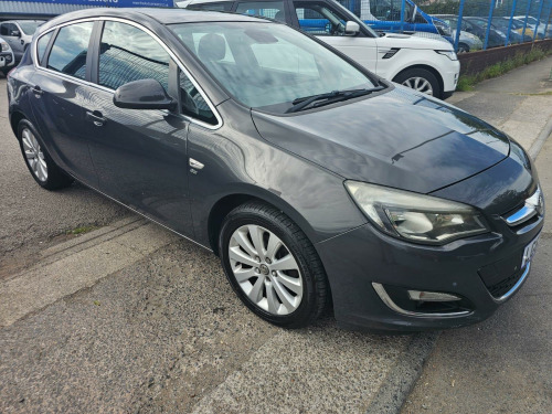 Vauxhall Astra  2.0 CDTi ecoFLEX Elite Euro 5 (s/s) 5dr