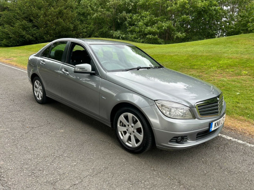 Mercedes-Benz C-Class C180 1.8 C180 BlueEfficiency SE G-Tronic+ Euro 5 (s/s) 4dr