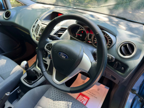 Ford Fiesta  1.25 Zetec 5dr