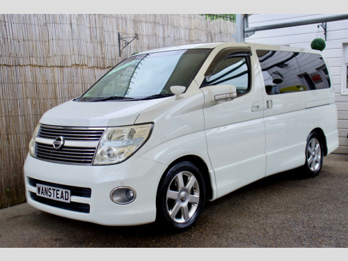 Nissan Elgrand  2.5 Highway Star-Leather-Twin Sunroof