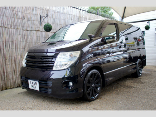 Nissan Elgrand  2.5 Highway Star-Leather-Twin Sunroof