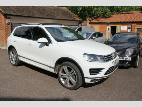 Volkswagen Touareg  V6 R-LINE PLUS TDI BLUEMOTION TECHNOLOGY 5-Door