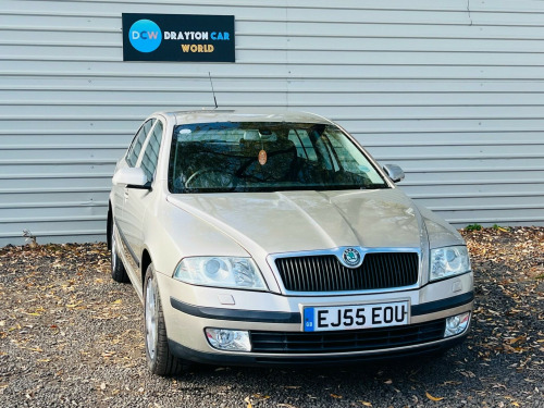 Skoda Octavia  1.6 FSI Elegance Tiptronic Euro 4 5dr