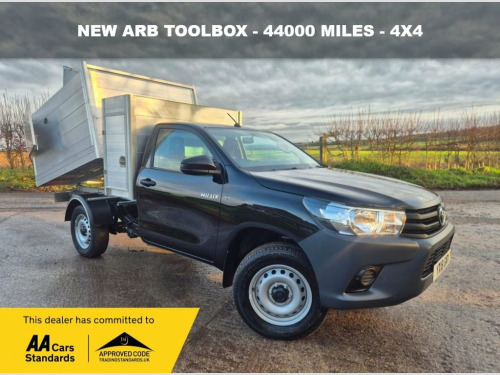 Toyota Hi-Lux  2.4 D-4D Active 4x4 Arborist Tipper Manual 4WD Eur 