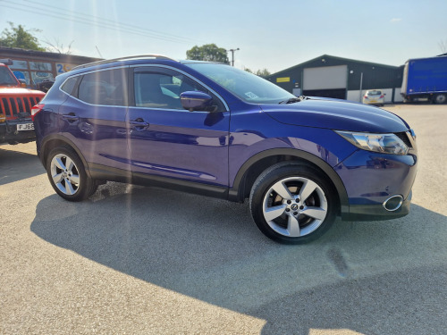 Nissan Qashqai  1.6 dCi n-tec+ SUV 5dr Diesel Manual 2WD Euro 5 (s/s) (130 ps)