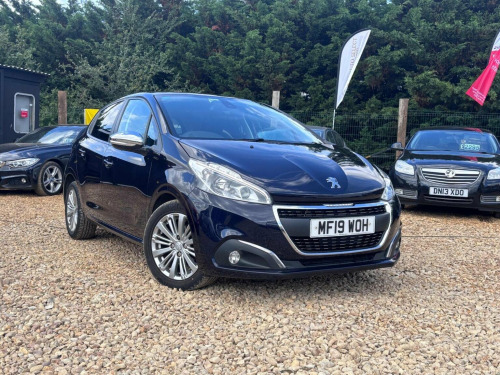 Peugeot 208  1.2 PureTech Signature Euro 6 (s/s) 5dr