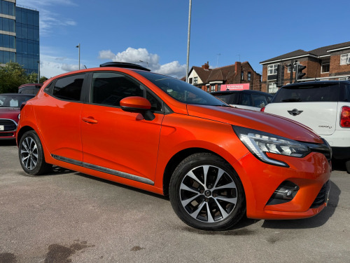 Renault Clio  ICONIC TCE 5-Door