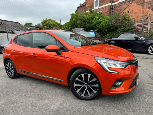 Renault Clio  ICONIC TCE 5-Door