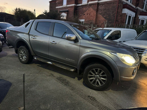 Mitsubishi L200  2.4 DI-D DC Barbarian Pickup Double Cab 4dr Diesel Auto 4WD (178 ps) 