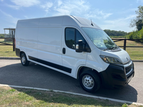 Peugeot Boxer  2.2 BlueHDi H2 L3 Professional Van 140ps