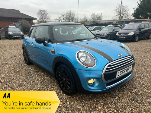 MINI Hatch  1.5 Cooper Auto Euro 6 (s/s) 3dr