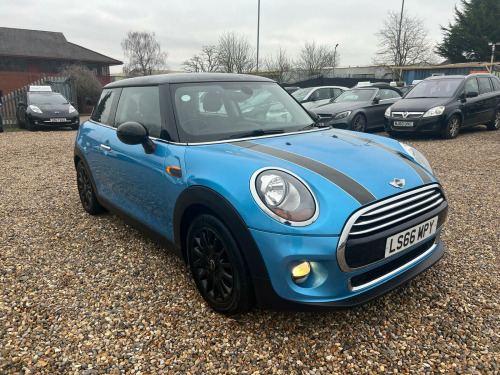 MINI Hatch  1.5 Cooper Auto Euro 6 (s/s) 3dr