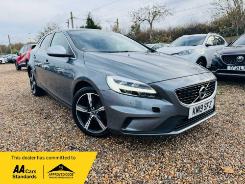 Volvo V40  2.0 D2 R-Design Edition Auto Euro 6 (s/s) 5dr 