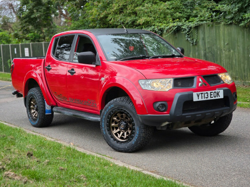Mitsubishi L200  DI-D 4X4 BARBARIAN BLACK LB DCB