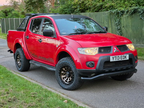 Mitsubishi L200  DI-D 4X4 BARBARIAN BLACK LB DCB