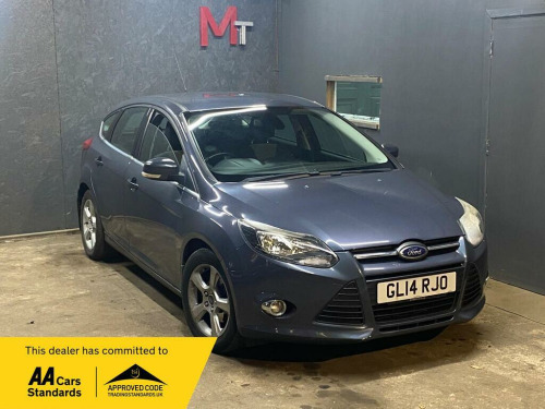 Ford Focus  1.6 Zetec Navigator Euro 5 5dr