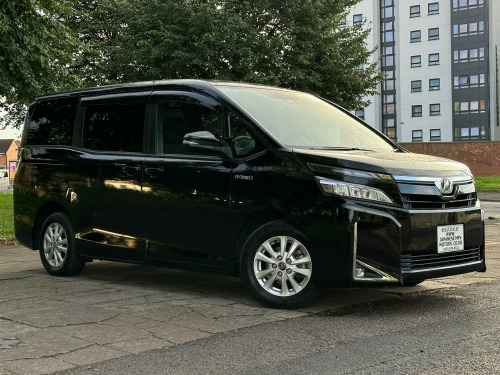 Toyota Voxy  TOYOTA VOXY HYRBID GRADE 4 2018 1.8 HYBRID/PETROL AUTOMATIC 7 SEATER EURO 6