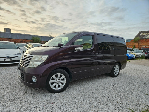 Nissan Elgrand  XL Beige leather apple carplay  auto android