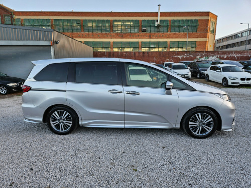 Honda ODYSSEY  Honda ODYSSEY 2.4 I-VETC AUTO ABSOLUTE Petrol Automatic 8 seater
