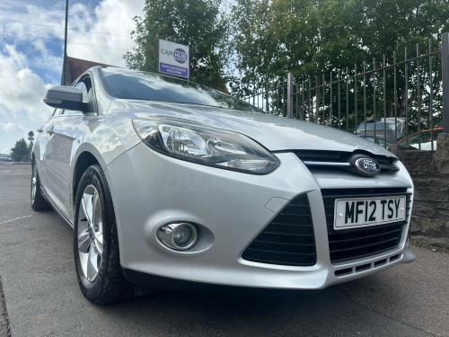 Ford Focus  1.6 Zetec Hatchback 5dr Petrol Manual Euro 5 (125 ps)