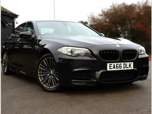 BMW M5  4.4 V8 DCT Euro 6 (s/s) 4dr 