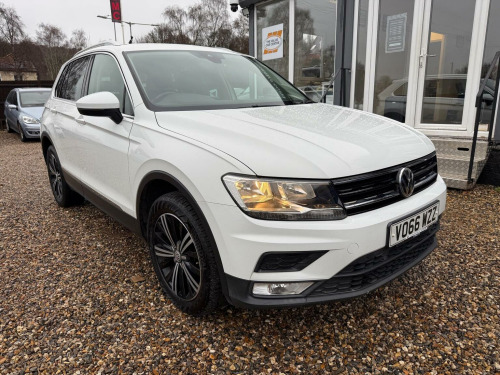 Volkswagen Tiguan  2.0 TDI BlueMotion Tech SE Navigation DSG 4Motion Euro 6 (s/s) 5dr 