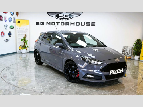 Ford Focus  2.0T EcoBoost ST-3 Hatchback 5dr Petrol Manual Eur