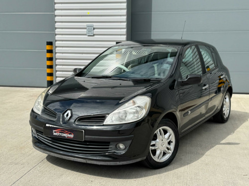 Renault Clio  1.6 VVT Privilege 5dr