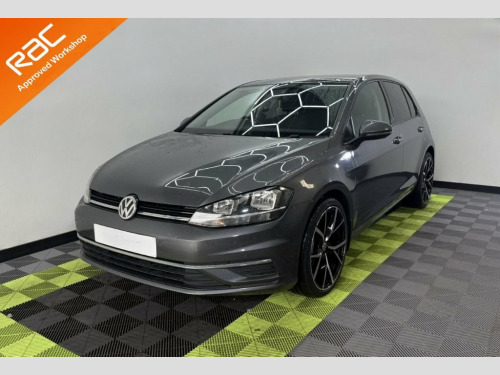 Volkswagen Golf  1.6 TDI BlueMotion Tech SE Nav Hatchback 5dr Diese