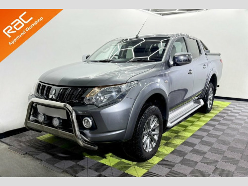 Mitsubishi L200  2.4 DI-D DC Titan Pickup Double Cab 4dr Diesel Man 