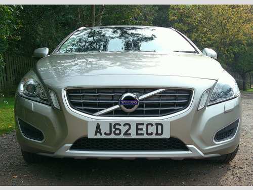 Volvo V60  1.6 D2 SE Lux Estate 5dr Diesel Manual Euro 5 (s/s) (115 ps)