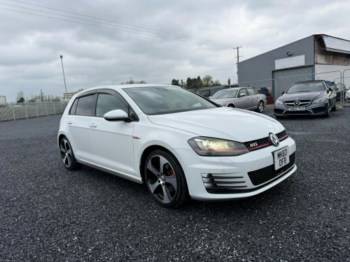 Volkswagen Golf 230 DSG