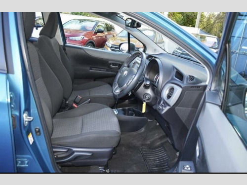 Toyota Yaris  1.33 Dual VVT-i Icon Plus Multidrive S Euro 5 5dr 