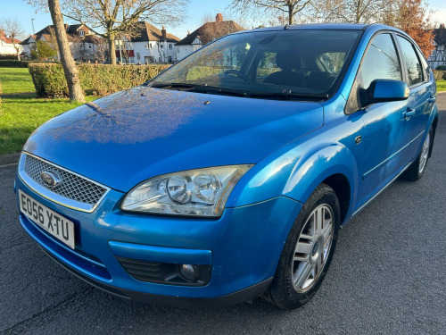 Ford Focus  1.6 Ghia 5dr 
