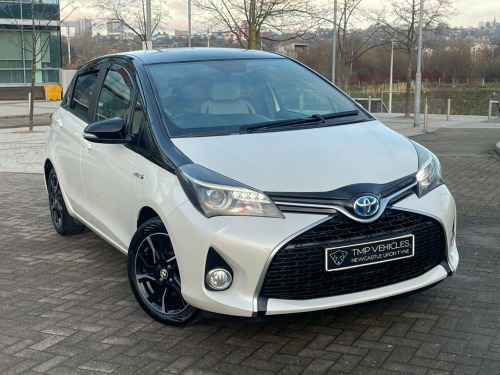 Toyota Yaris  1.5 VVT-h Design Hatchback 5dr Petrol Hybrid E-CVT 