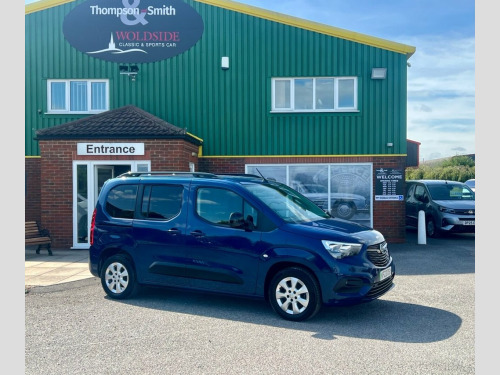 Vauxhall Combo Life  50kWh Design MPV 5dr Electric Auto (7.4kW Charger)