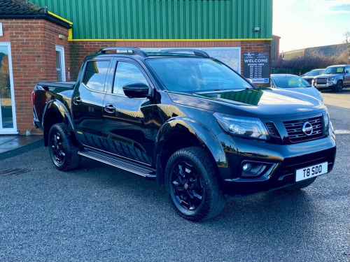Nissan Navara  2.3 dCi N-Guard Pickup Double Cab 4dr Diesel Manua 