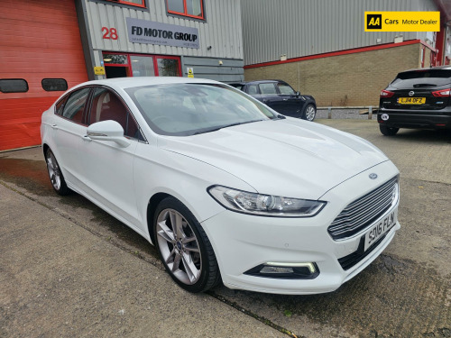 Ford Mondeo  2.0 TDCi Titanium Hatchback 5dr Diesel Powershift Euro 6 (s/s) (180 ps)
