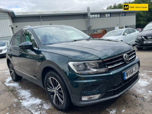 Volkswagen Tiguan  2.0 TDI BlueMotion Tech SE Navigation SUV 5dr Diesel Manual 4Motion Euro 6 