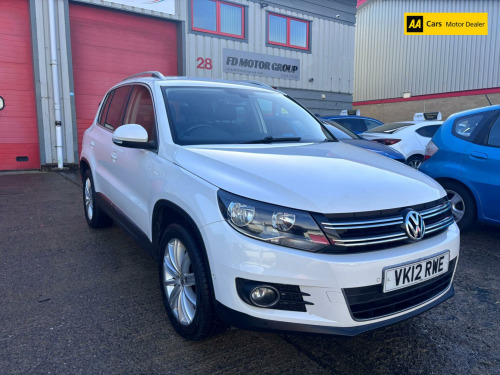 Volkswagen Tiguan  2.0 TDI BlueMotion Tech Sport SUV 5dr Diesel DSG 4WD Euro 5 (s/s) (140 ps)