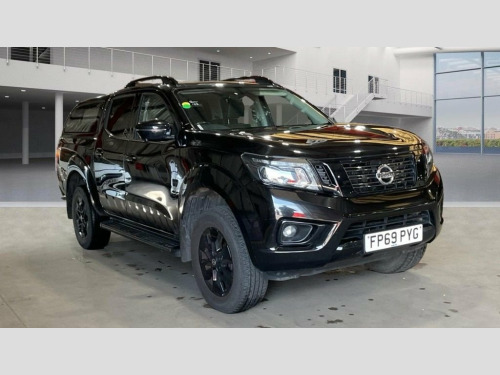 Nissan Navara  2.3 dCi N-Guard Pickup Double Cab 4dr Diesel Auto 