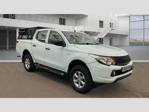 Mitsubishi L200  2.4 DI-D DC 4Life Pickup Double Cab 4dr Diesel Man