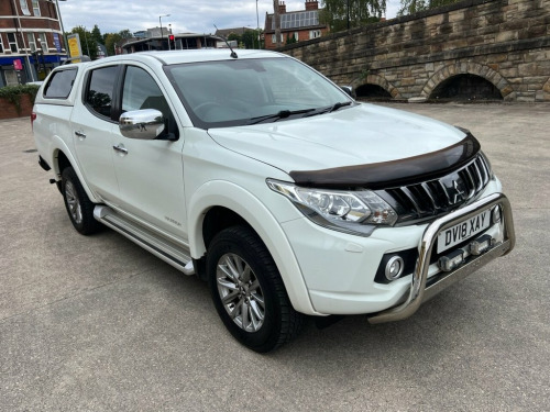 Mitsubishi L200  2.4 DI-D DC Warrior Pickup Double Cab 4dr Diesel M