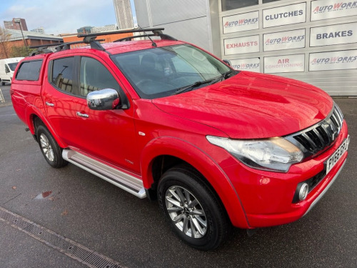 Mitsubishi L200  2.4 DI-D DC Titan Pickup Double Cab 4dr Diesel Man