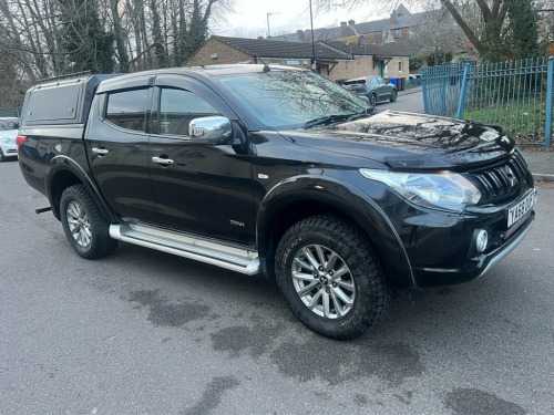 Mitsubishi L200  2.4 DI-D DC Titan Pickup Double Cab 4dr Diesel Man 