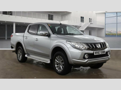 Mitsubishi L200  2.4 DI-D DC Warrior Pickup Double Cab 4dr Diesel M 