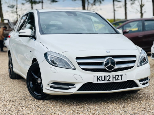 Mercedes-Benz B-Class B200 1.8 B200 CDI BlueEfficiency Sport MPV 5dr Diesel 7G-DCT Euro 5 (s/s) (136 p