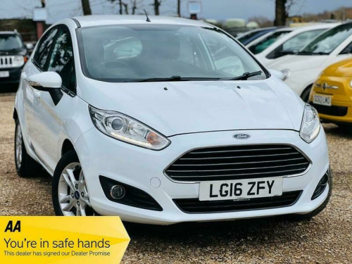 Ford Fiesta  1.25 Zetec Hatchback 5dr Petrol Manual Euro 6 (82 ps)